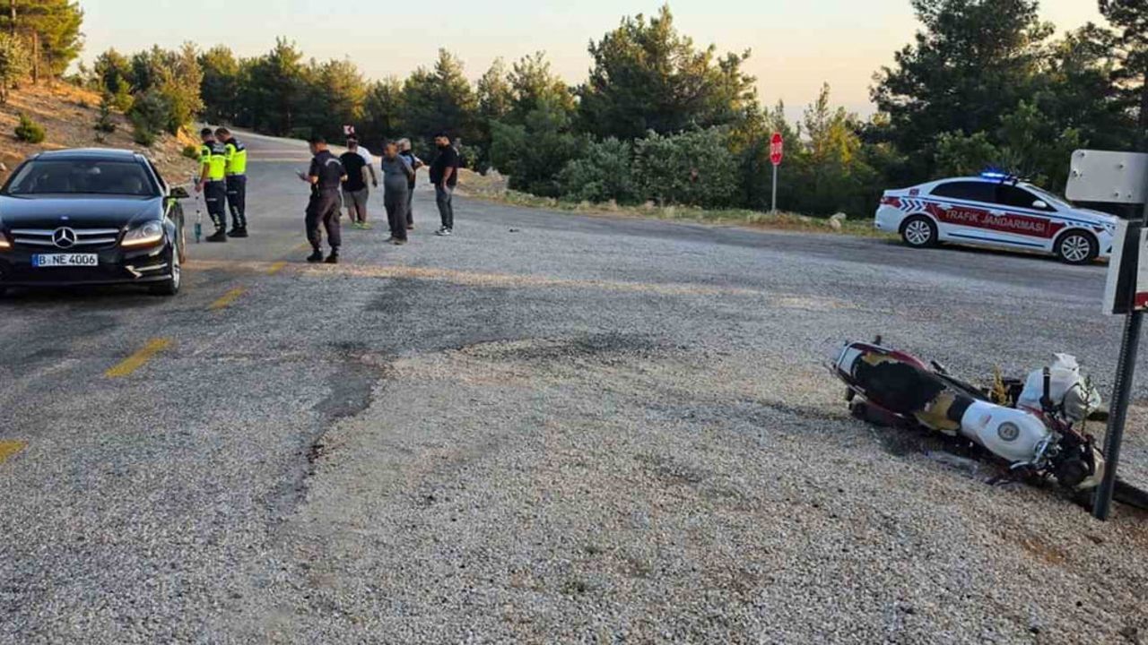 Mut'ta yayla yolunda arkadan çarpma: iki kişi yaralandı