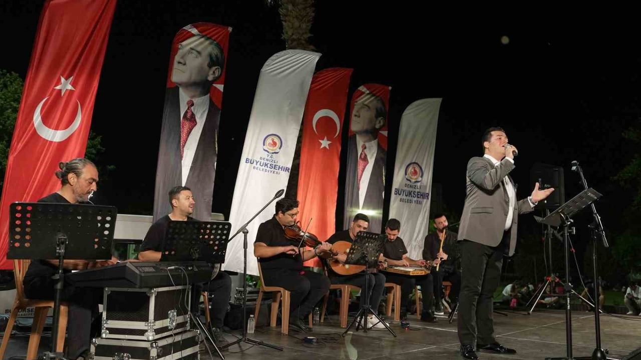 Müzikle dolu yaz akşamları: Denizli mahallelerde ve parklarda buluşuyor