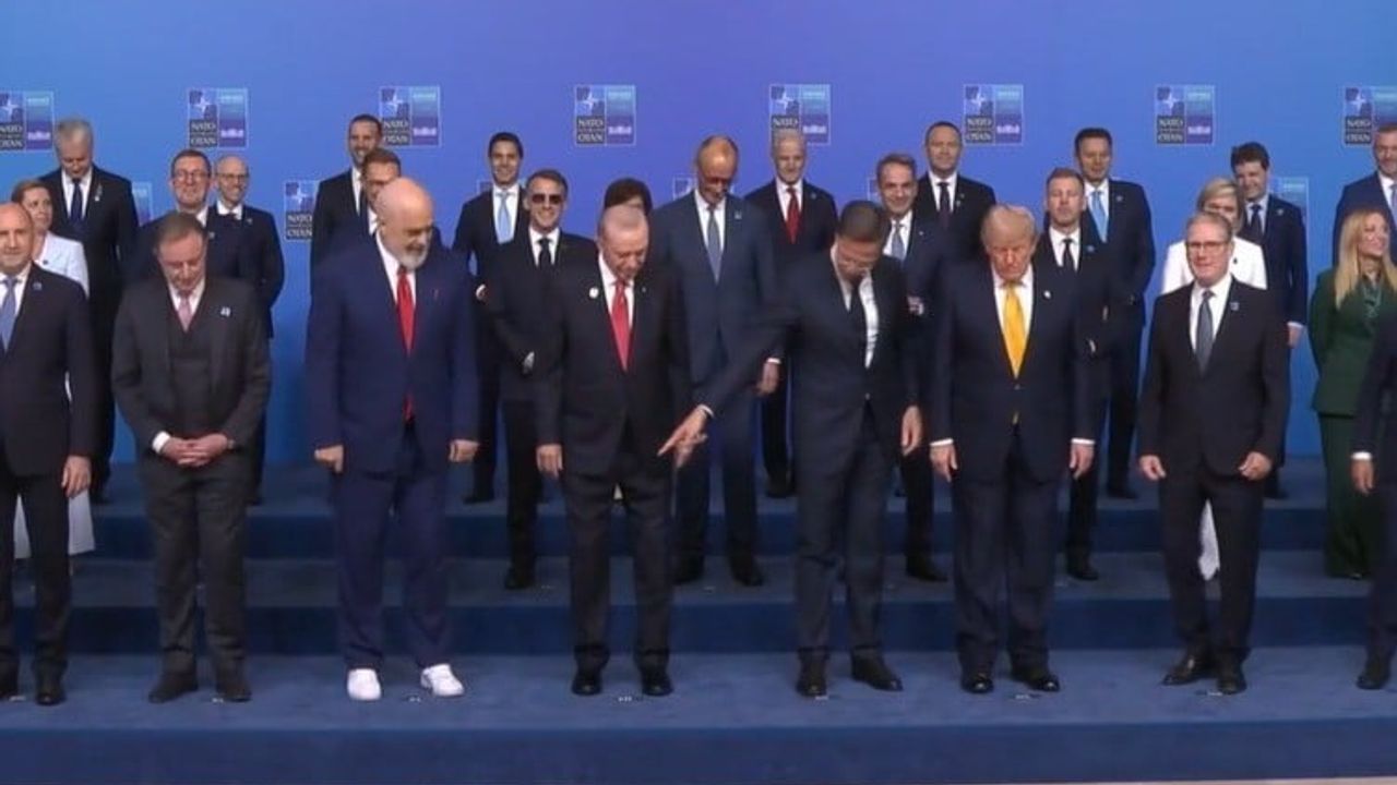 NATO zirvesi'nde Edi Rama'nın beyaz ayakkabıları çekimde dikkat çekti