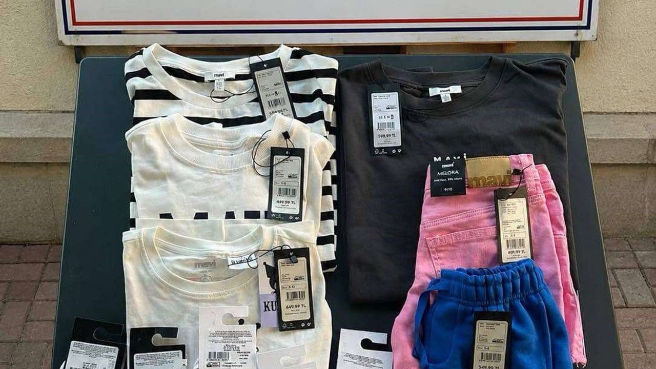 Nazilli'de alışveriş merkezinden kıyafet çalan kadın jandarmaya yakalandı