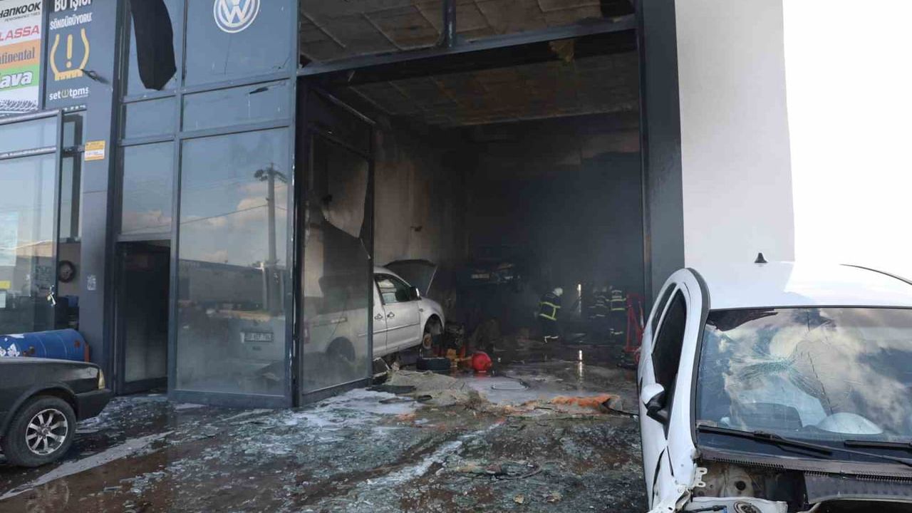 Nevşehir'de oto tamirhanesinde yangın: 5 kişi dumandan etkilendi