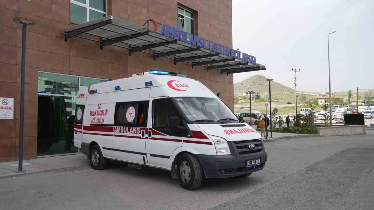 Niğde'nin Bor ilçesinde otomobilin çarptığı motosiklet sürücüsü öldü