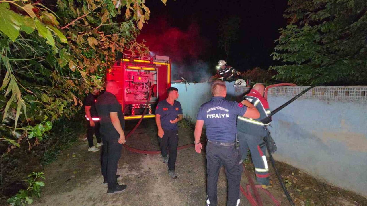 Odunluktaki yangın Nazilli'de evi sarmadan söndürüldü