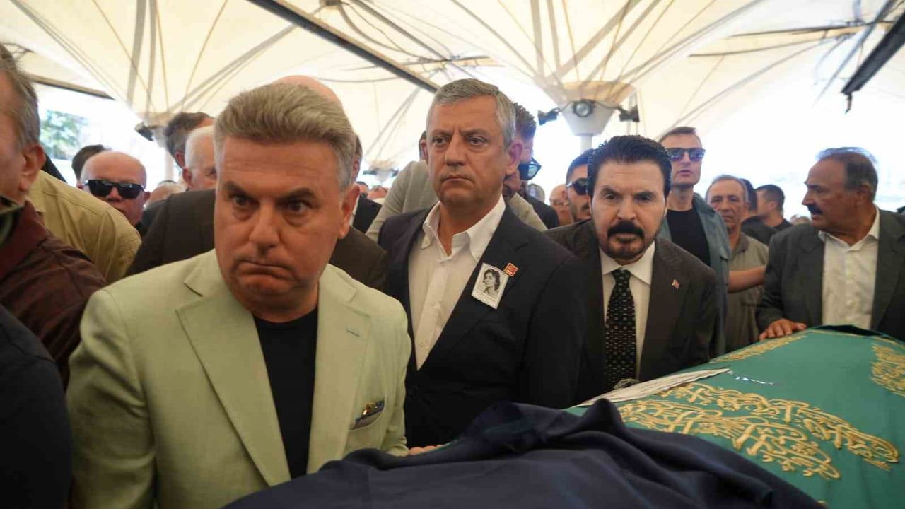 Olcay Baykal toprağa verildi