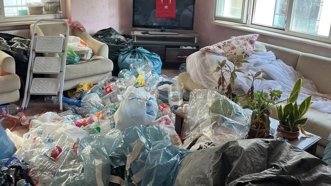Osmangazi’de çöp evden 2,5 ton geri dönüşüm atığı çıkarıldı