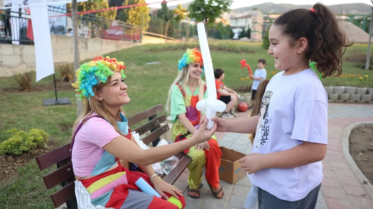 Osmangazi'de Prof. Dr. Lale Karabıyık adıyla çocuk parkı açıldı