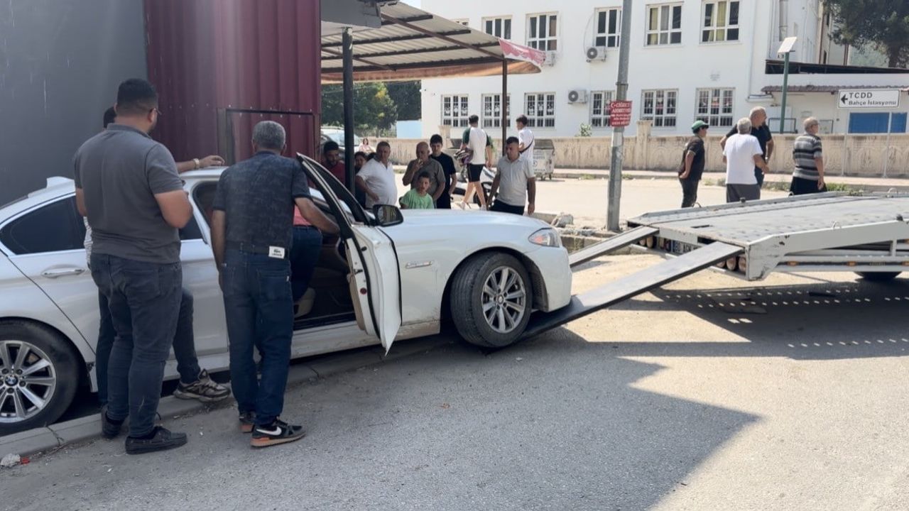 Osmaniye’de iki otomobilin çarpıştığı kazada 11 yaşındaki çocuk yaralandı