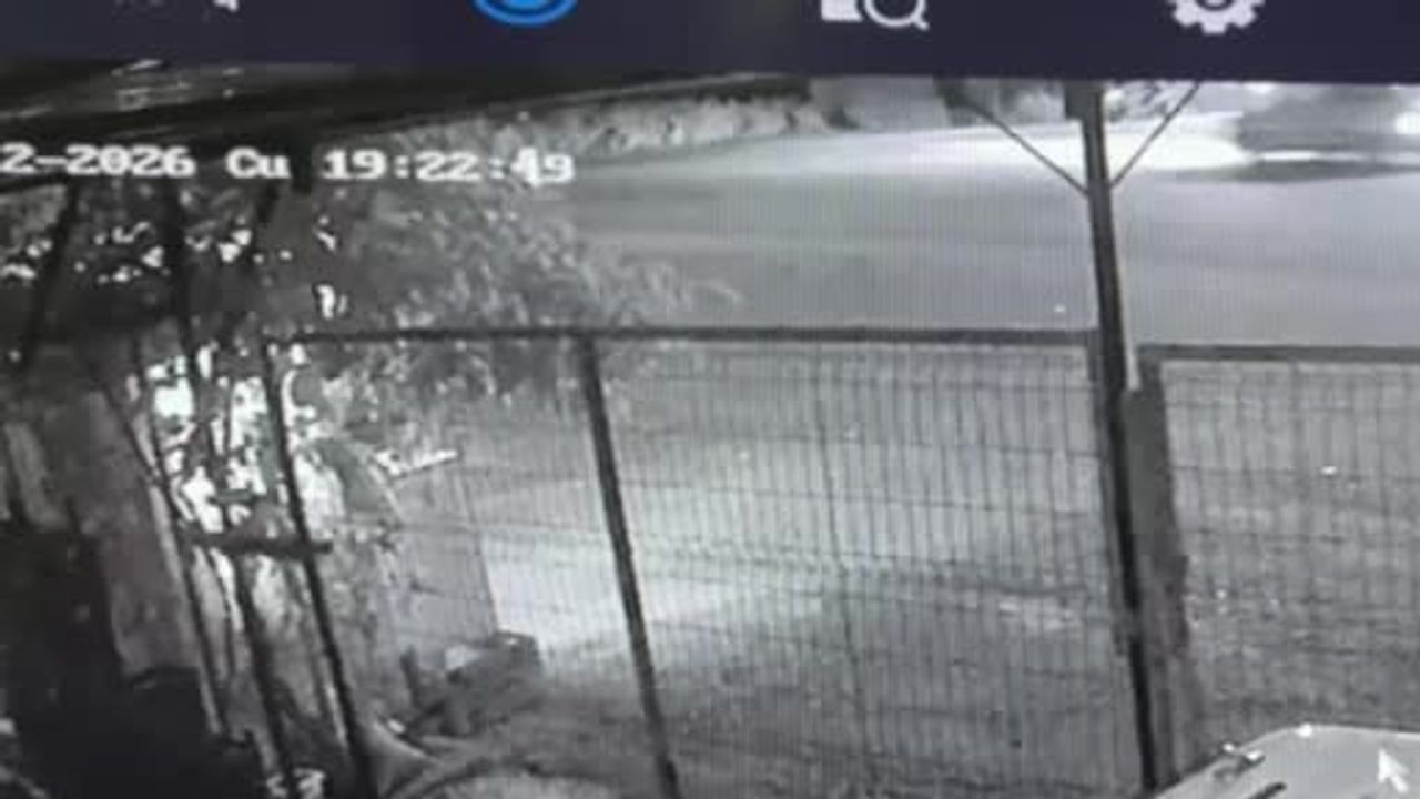 Osmaniye’de otomobil ile motosikletin çarpıştığı kaza kamerada