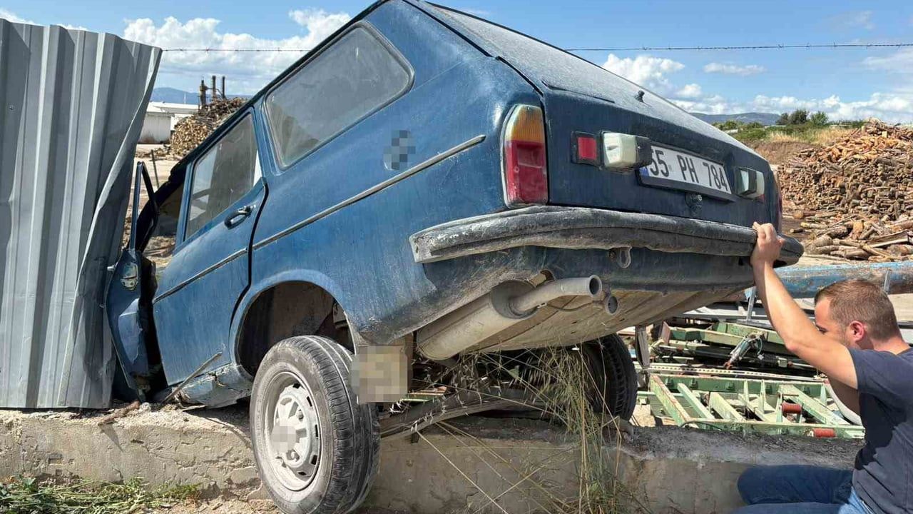 Otomobil fabrika sahasına uçtu: 1 yaralı