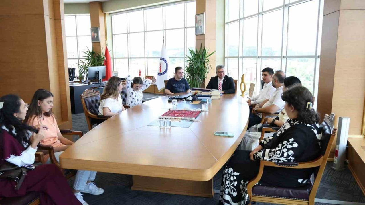 Özel öğrencilerle kampüste paylaşım ve dostluk günü