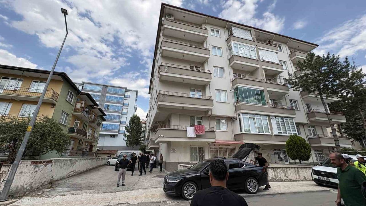 Özgür Özel’den eski milletvekili Köse’ye başsağlığı ziyareti