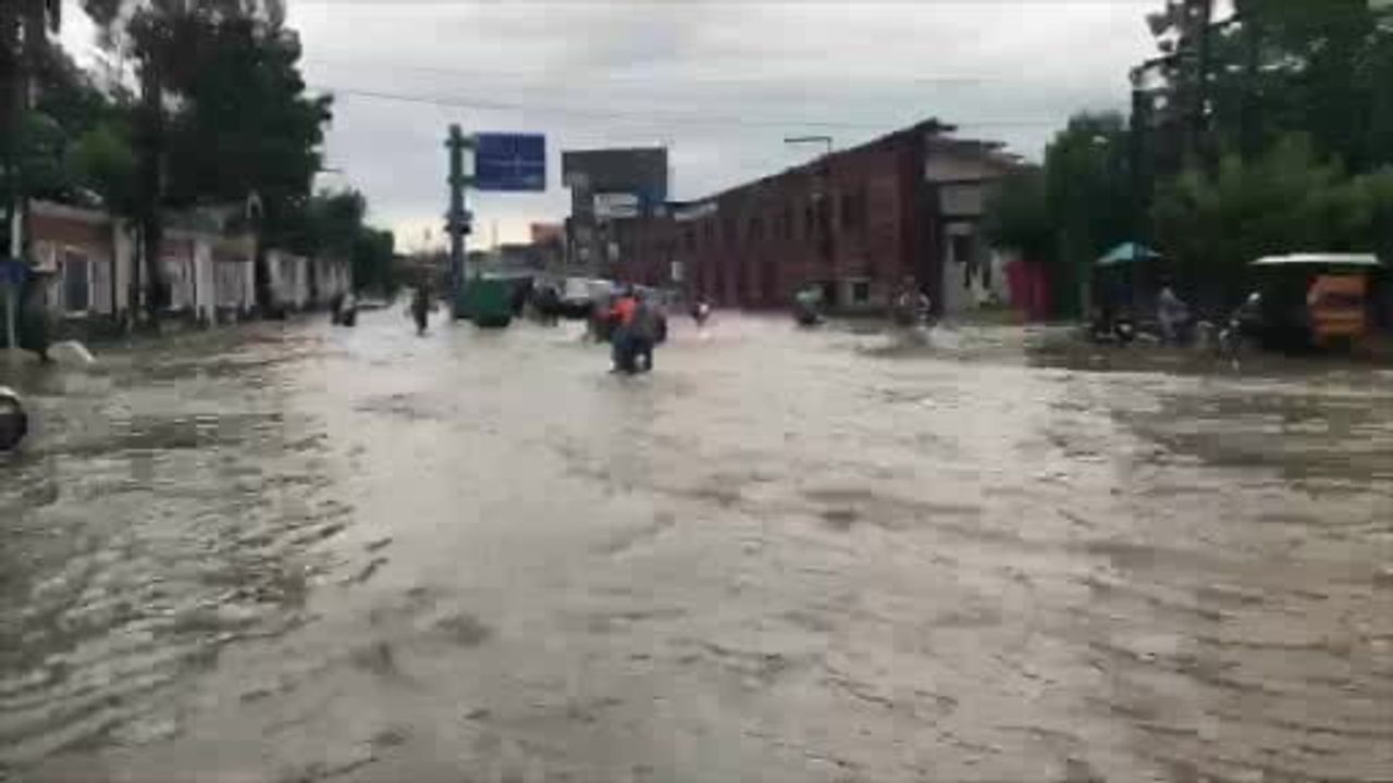 Pakistan'da muson yağışları can kaybı 53'e yükseldi