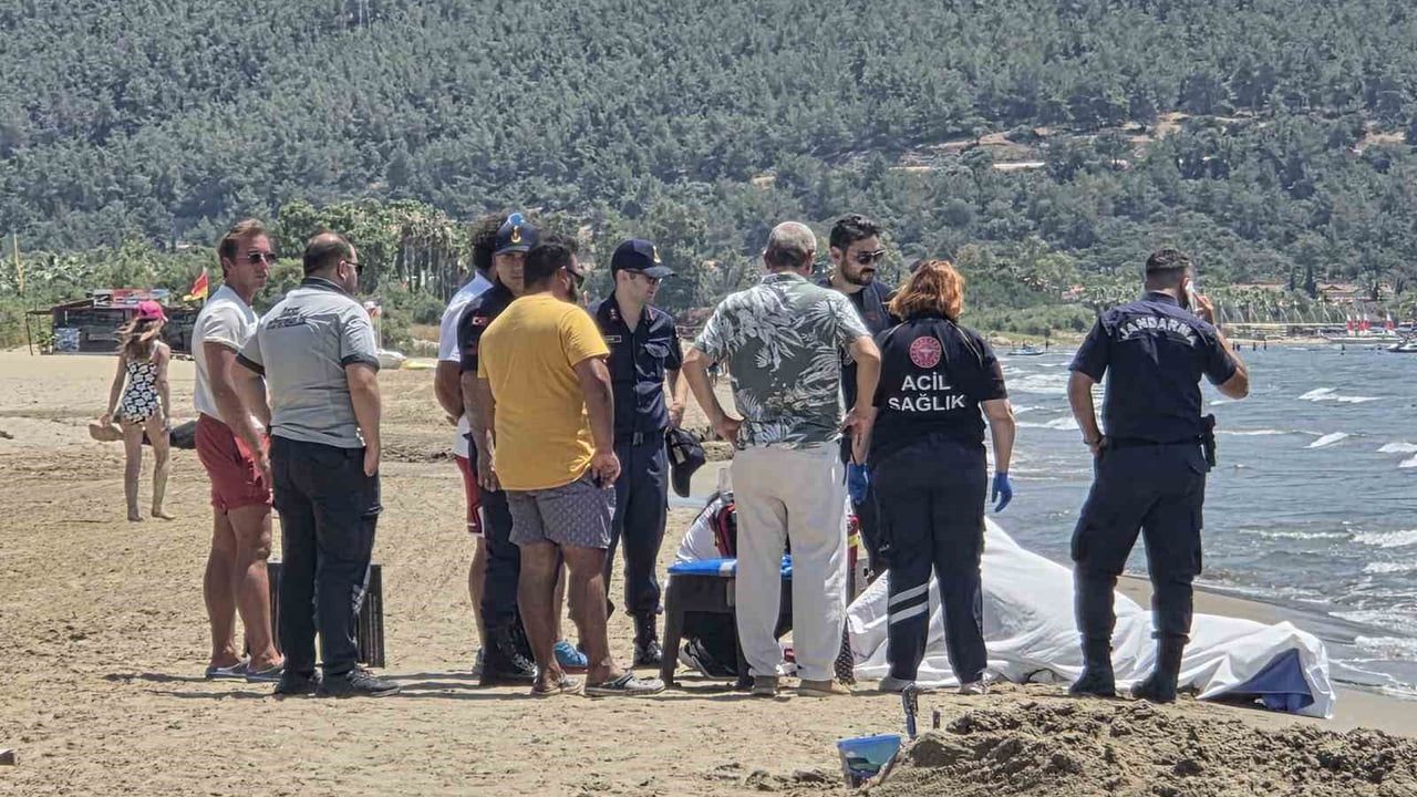 Pamucak sahilinde kimliği belirlenemeyen erkek cesedi bulundu