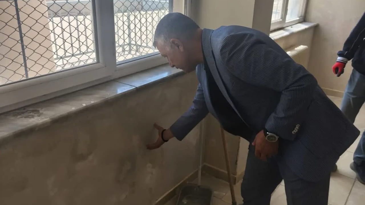 Patnos'ta yaz tatilinde okullarda tadilat çalışması başladı