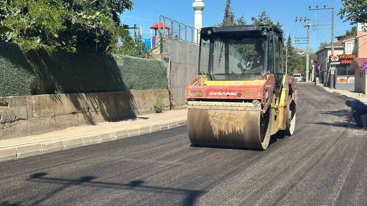 Pelitli Mahallesi Atatürk Caddesi'nde asfalt yenileme tamamlandı