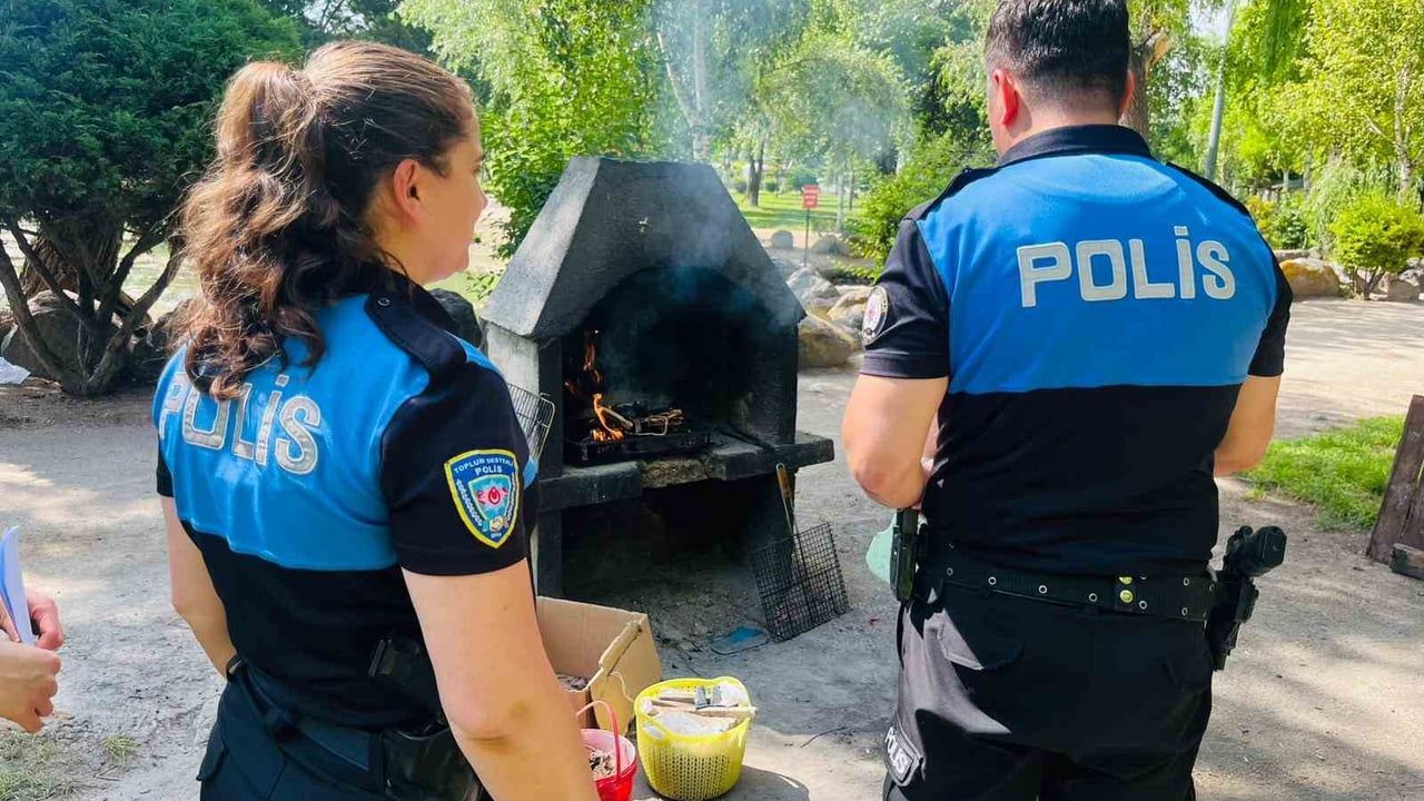 Polis vatandaşları orman yangınlarına karşı uyardı