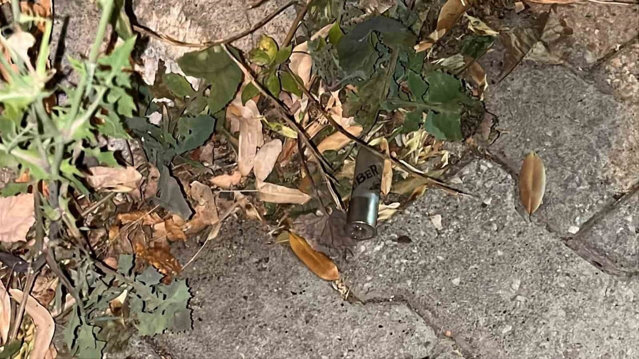 Pompalı tüfekle sokağa gelen şüpheli dört el ateş etti, 1 kişi yaralandı