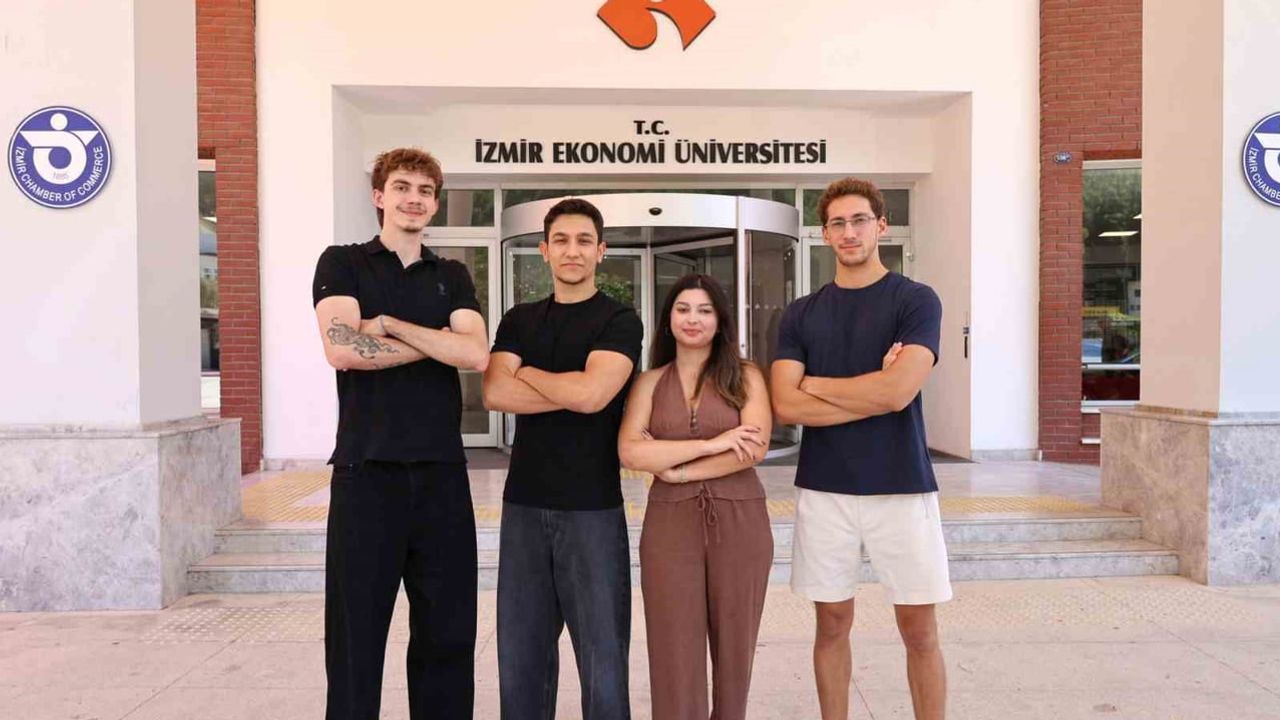 Port ekonomi takımı İEÜ'yü tedarik zinciri yarışmasında ikinci yaptı