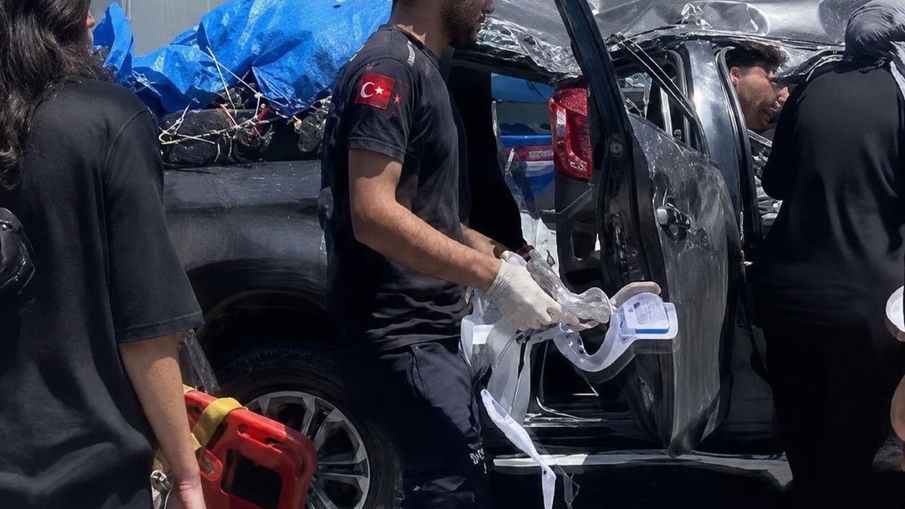 Refahiye'de trafik kazası: 17 yaşındaki genç yaşamını yitirdi, 3 kişi yaralandı