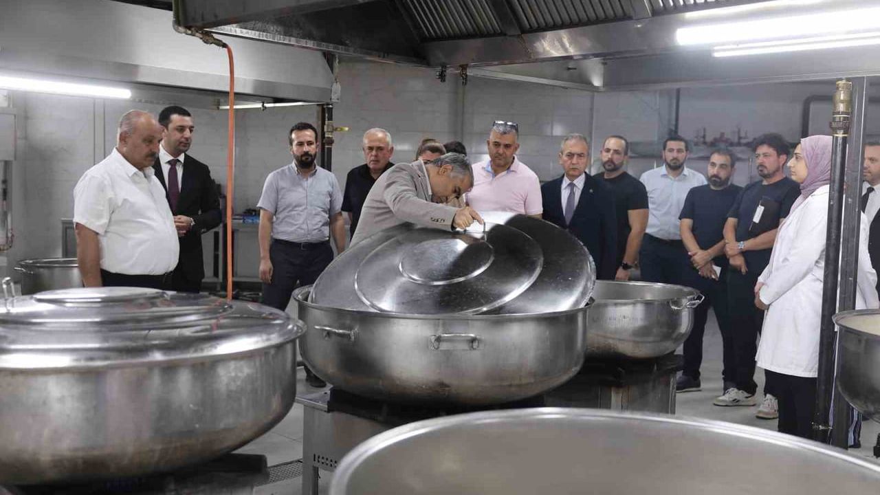Rektör Kent yemekhane denetiminde sağlık ve kalite vurgusu yaptı