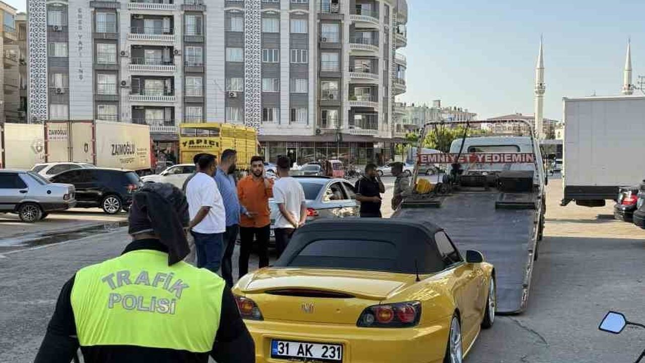 Reyhanlı'da düğün konvoyunda drift atan sürücüye 156 bin TL para cezası