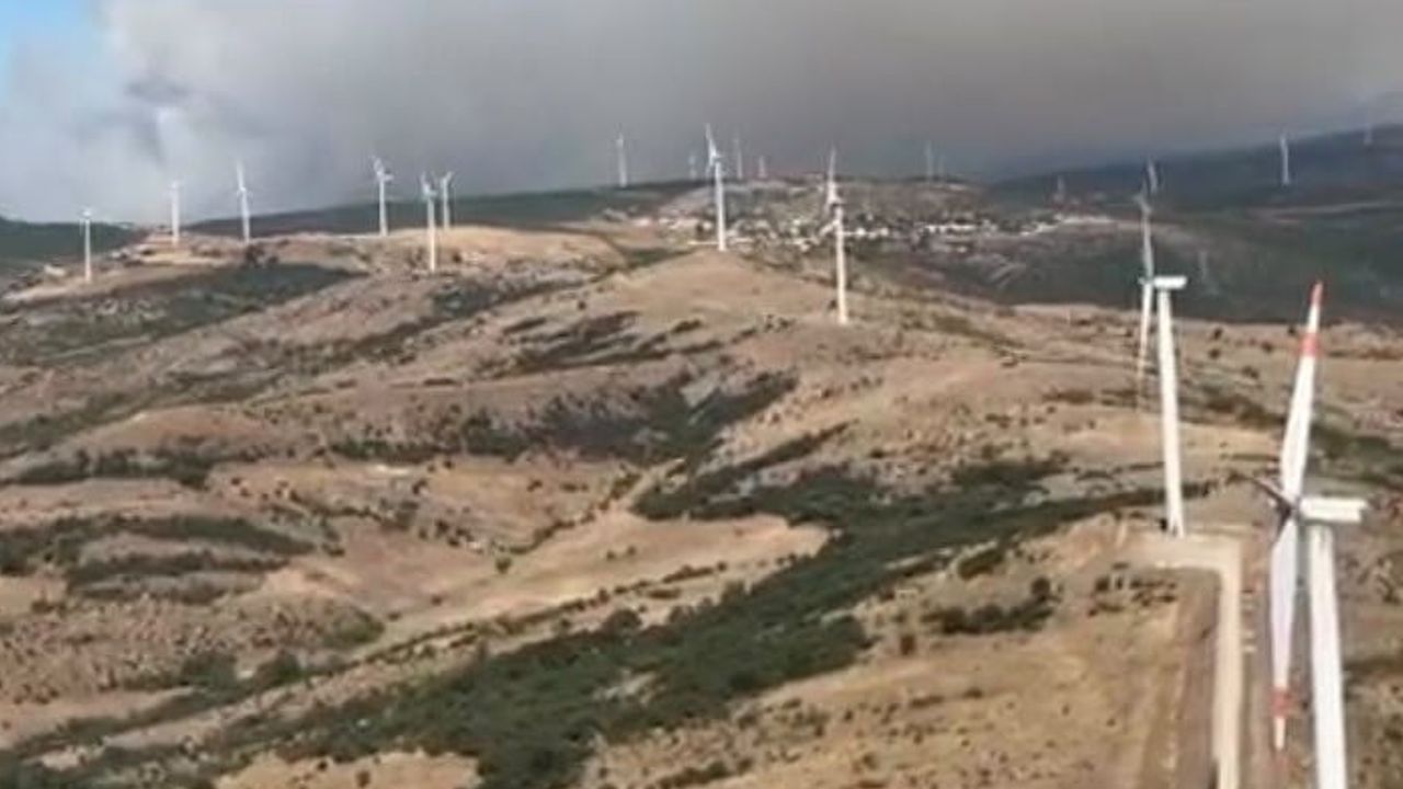 Rüzgar güllerinin gölgesinde alevler: Susurluk'ta personel yangını cep telefonuyla kaydetti