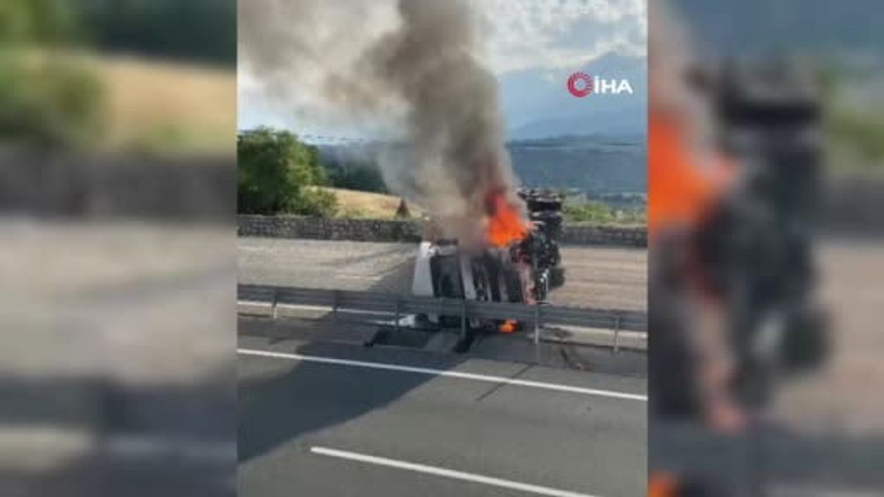 Safranbolu'da çakıl yüklü tır devrildi, sürücü yaralandı