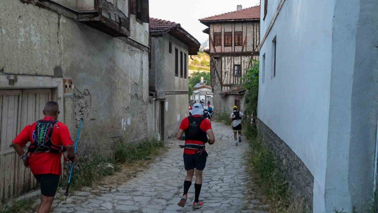 Safranbolu'nun tarihi sokaklarında uluslararası ultra trail yarışları