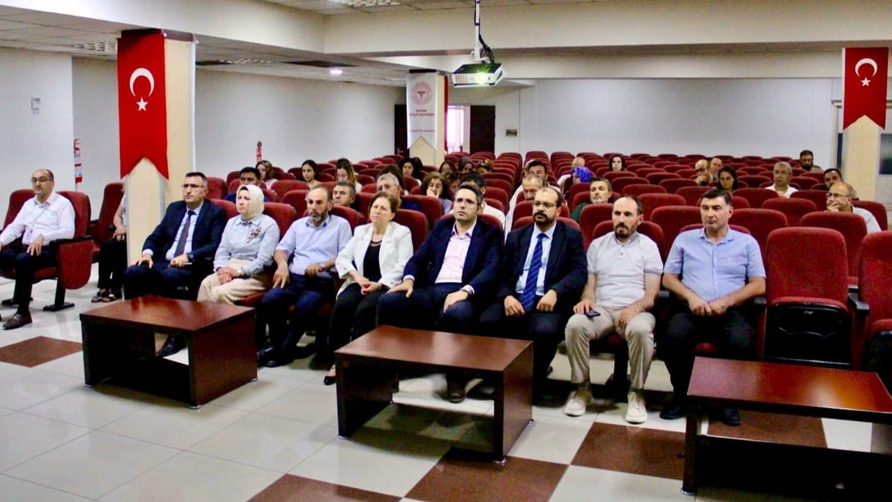Sağlıklı hayat merkezleriyle iş birliği için hastane hekimlerine kapsamlı eğitim