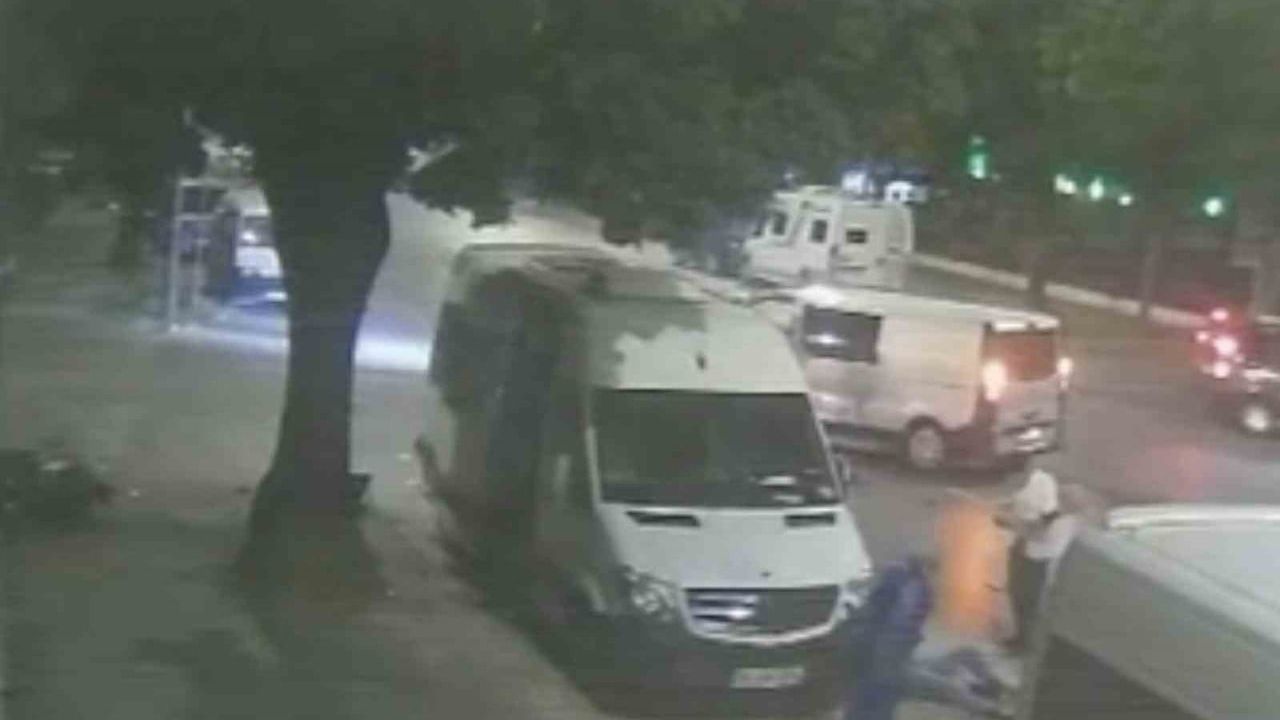 Sakarya'da iki motosikletlinin ağır yaralandığı kazanın güvenlik kamerası görüntüsü ortaya çıktı