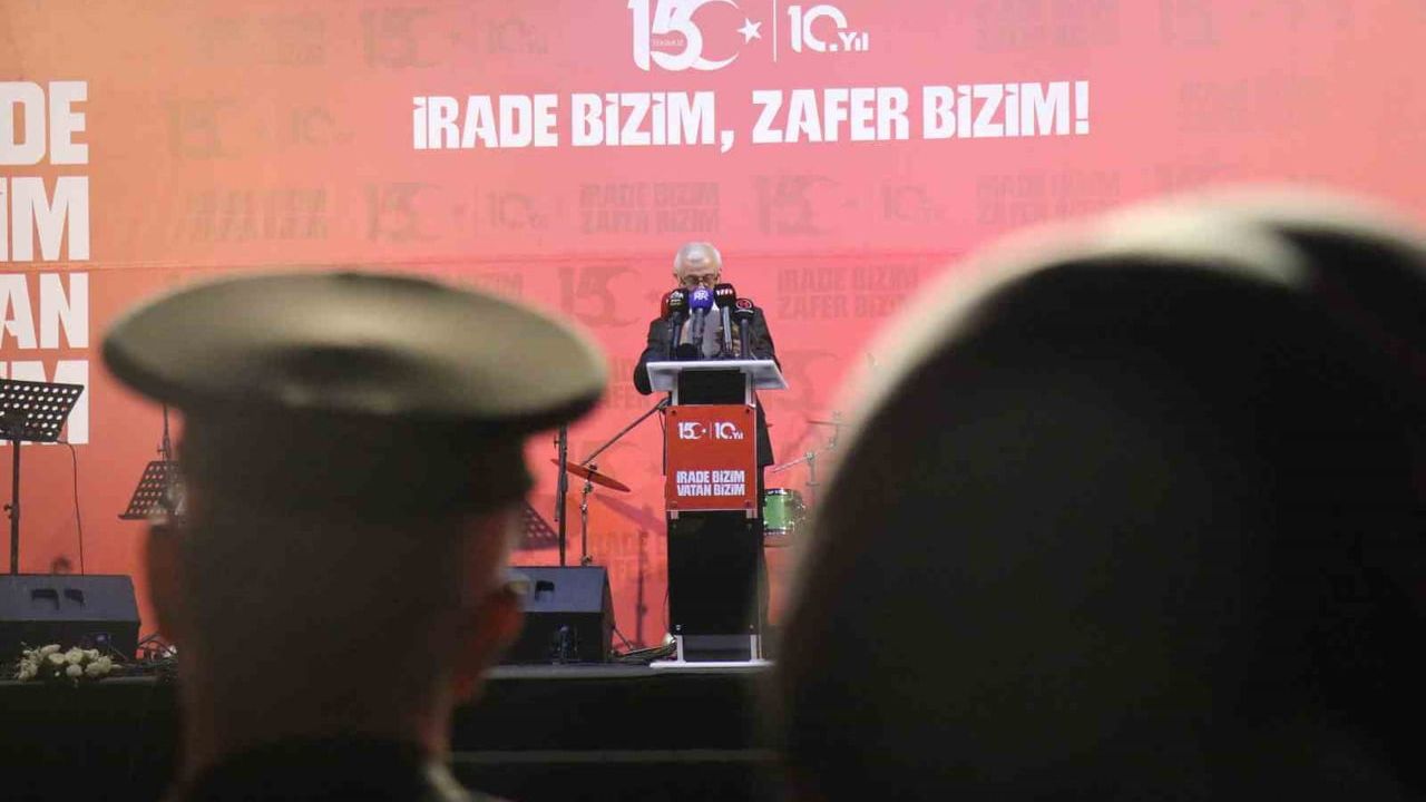 Sakaryalılar 15 Temmuz'un 10. yılında yeniden tek yürek oldu