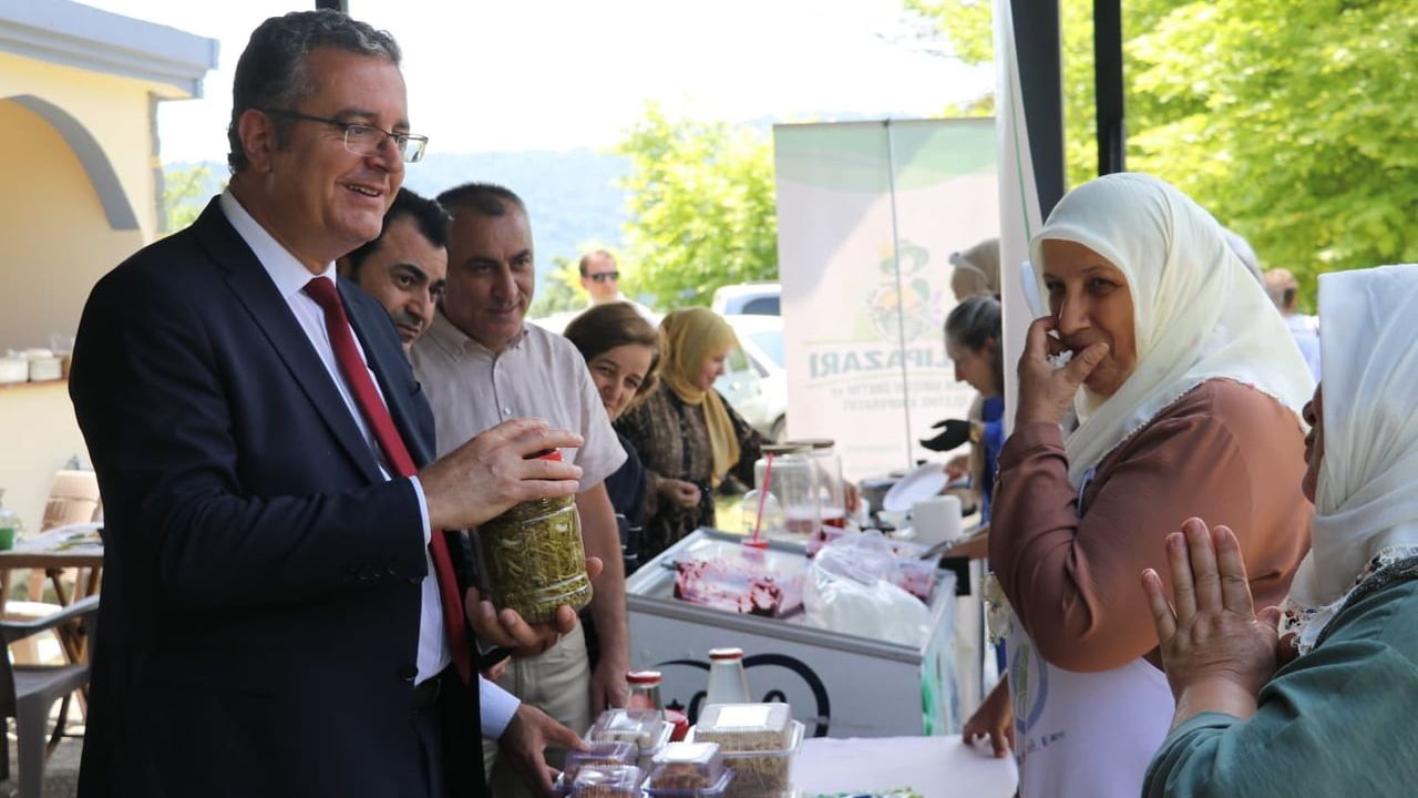 Salıpazarı'nda doğadan sofraya kestane balı hasadı başladı