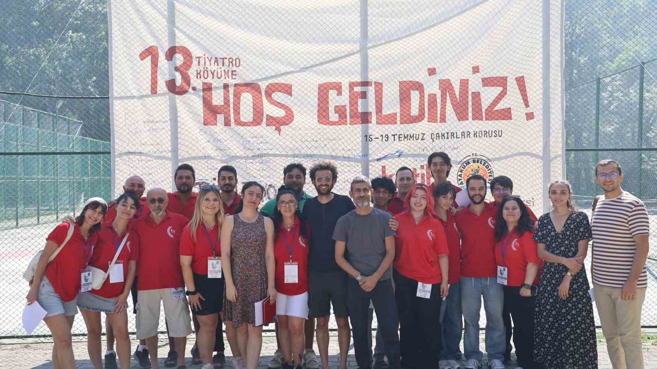 Samsun'da 13. tiyatro köyü tiyatro topluluklarını bir araya getirdi