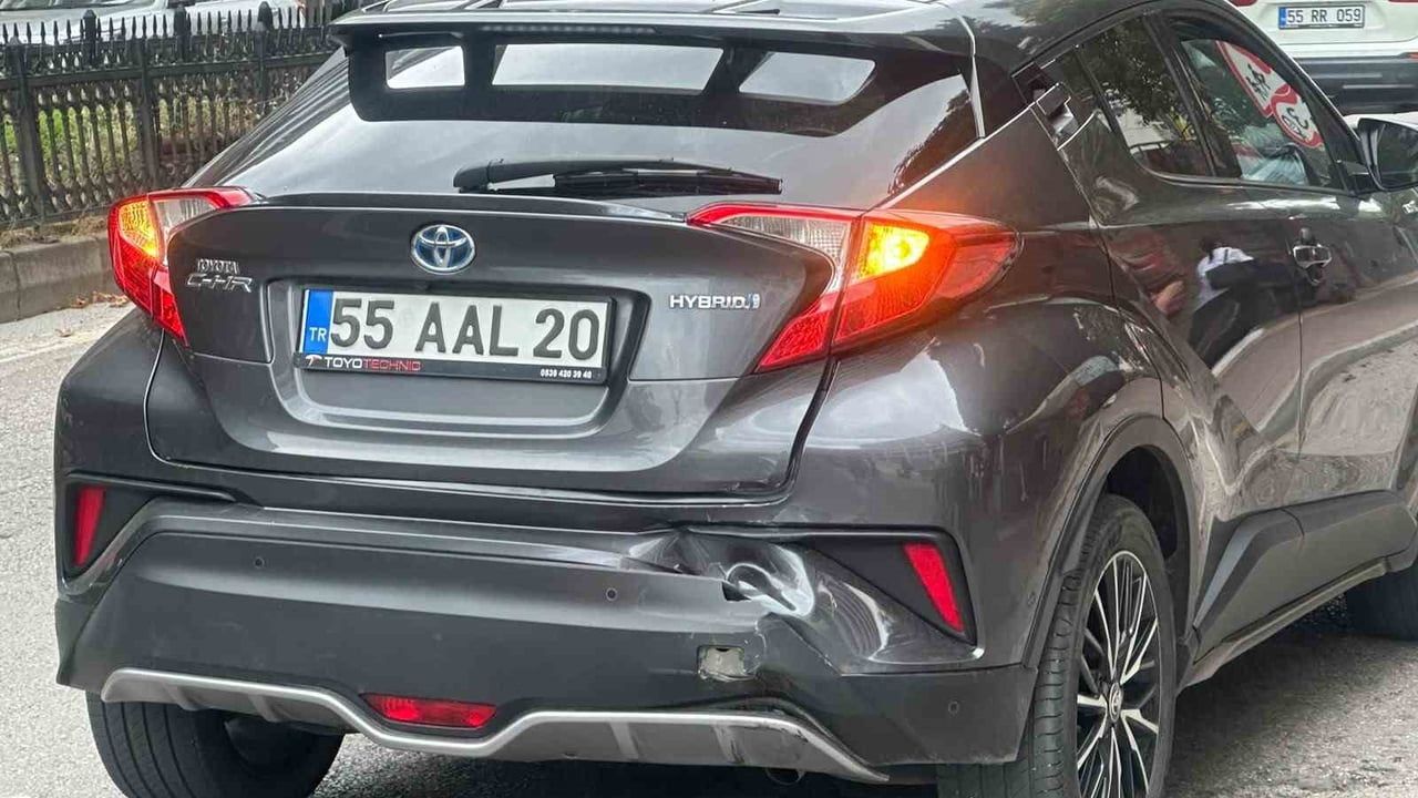 Samsun'da arkadan çarpma: motosiklet sürücüsü hastaneye kaldırıldı
