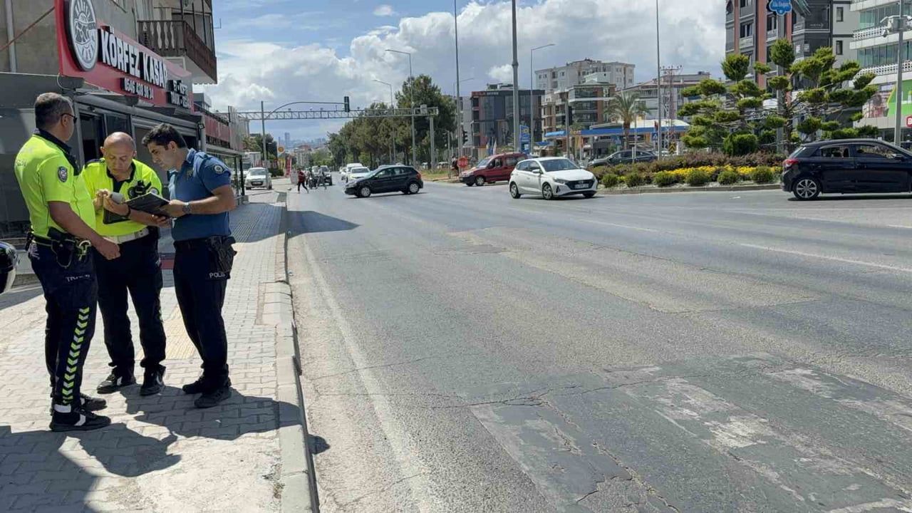 Samsun'da devrilen motosiklette 2 kişi yaralandı
