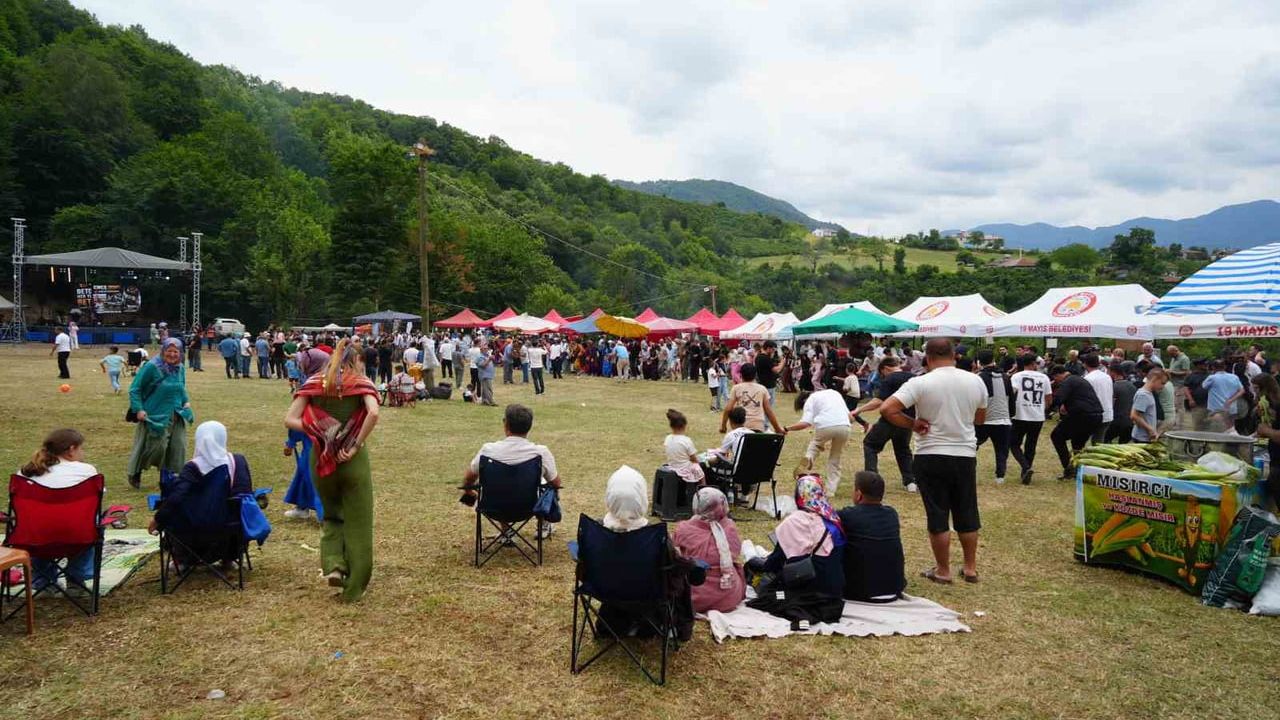 Samsun'da Düzköy Kadırga Şenliği yayla kültürünü buluşturdu