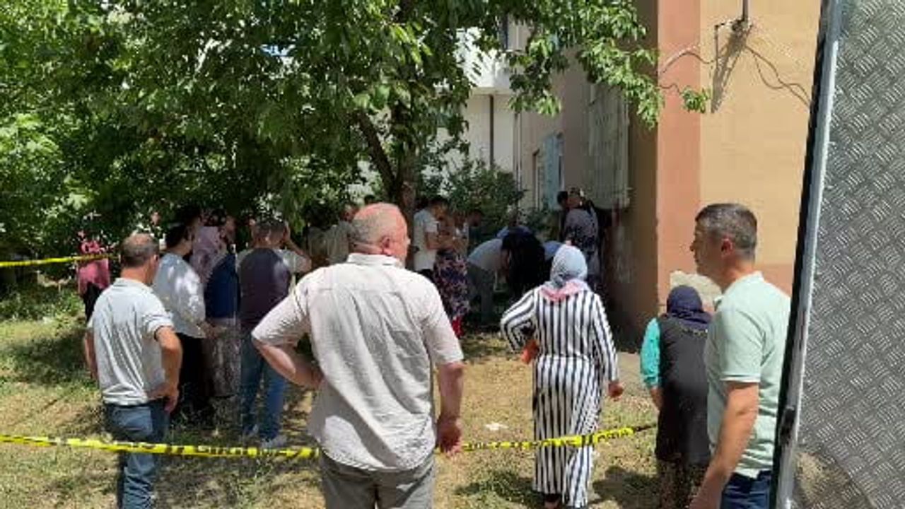 Samsun’da pencereden düşen 16 yaşındaki çocuk yaşamını yitirdi