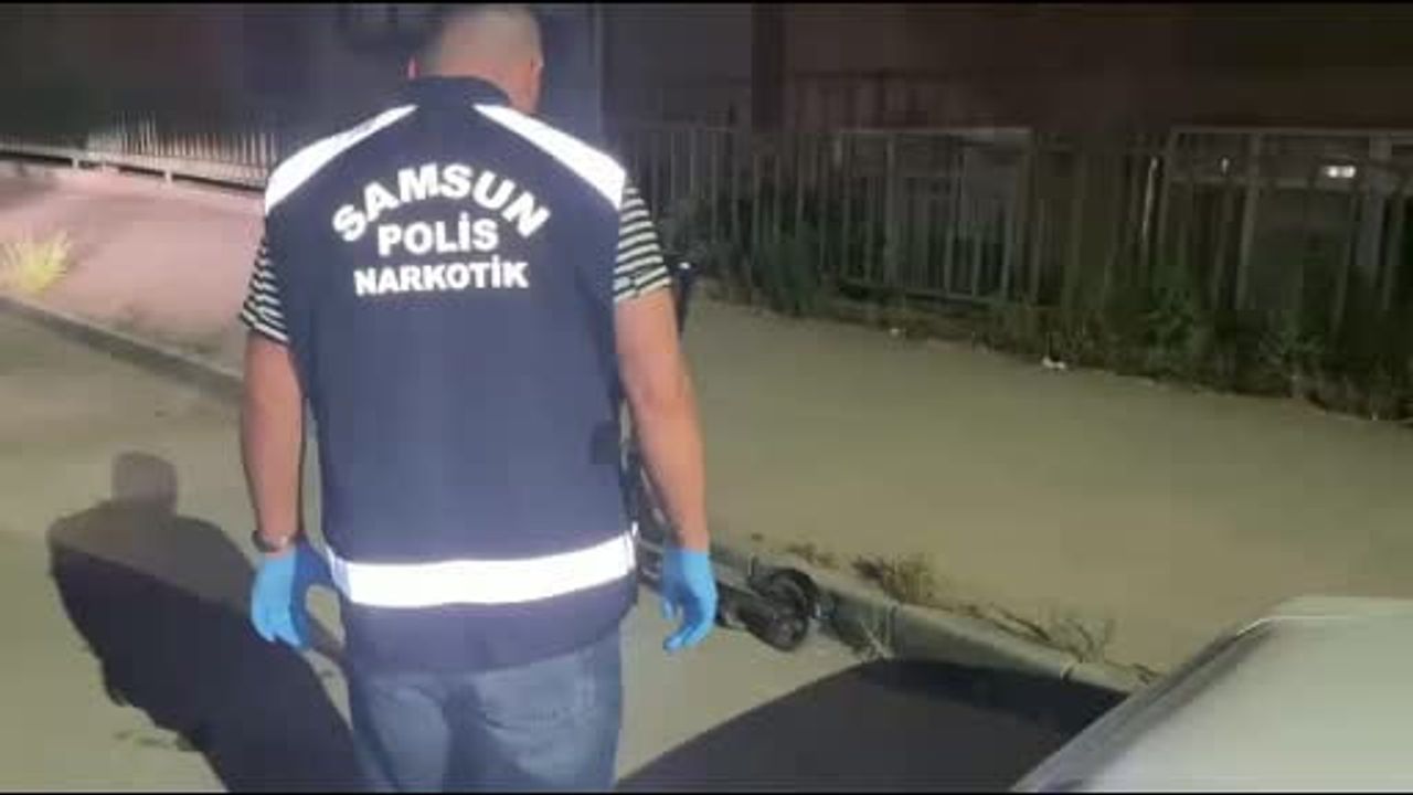 Samsun'da scooter bataryasında peçeteye emdirilmiş sentetik uyuşturucu ele geçirildi