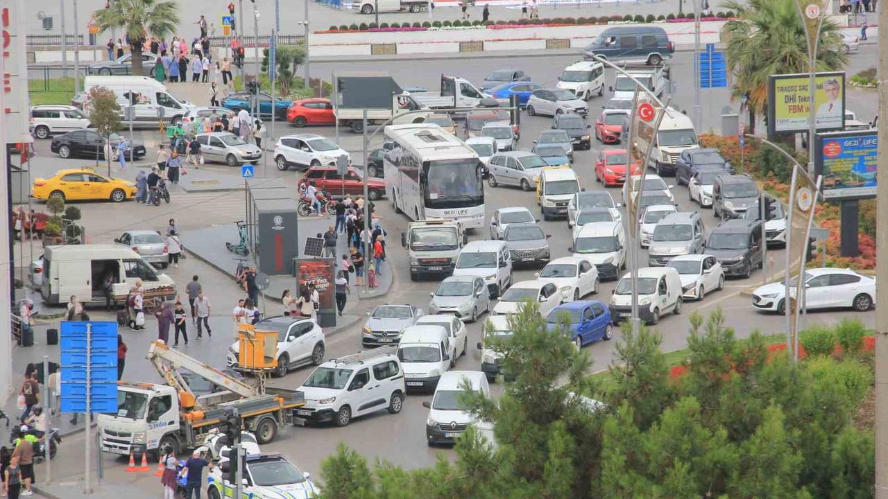 Samsun’da trafik yükü artıyor: 1 yılda 37 bin 641 araç artışı