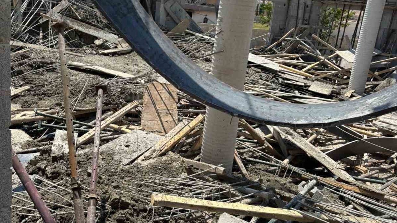 Şanlıurfa'da cami inşaatındaki çökmede 3 işçi yaralandı