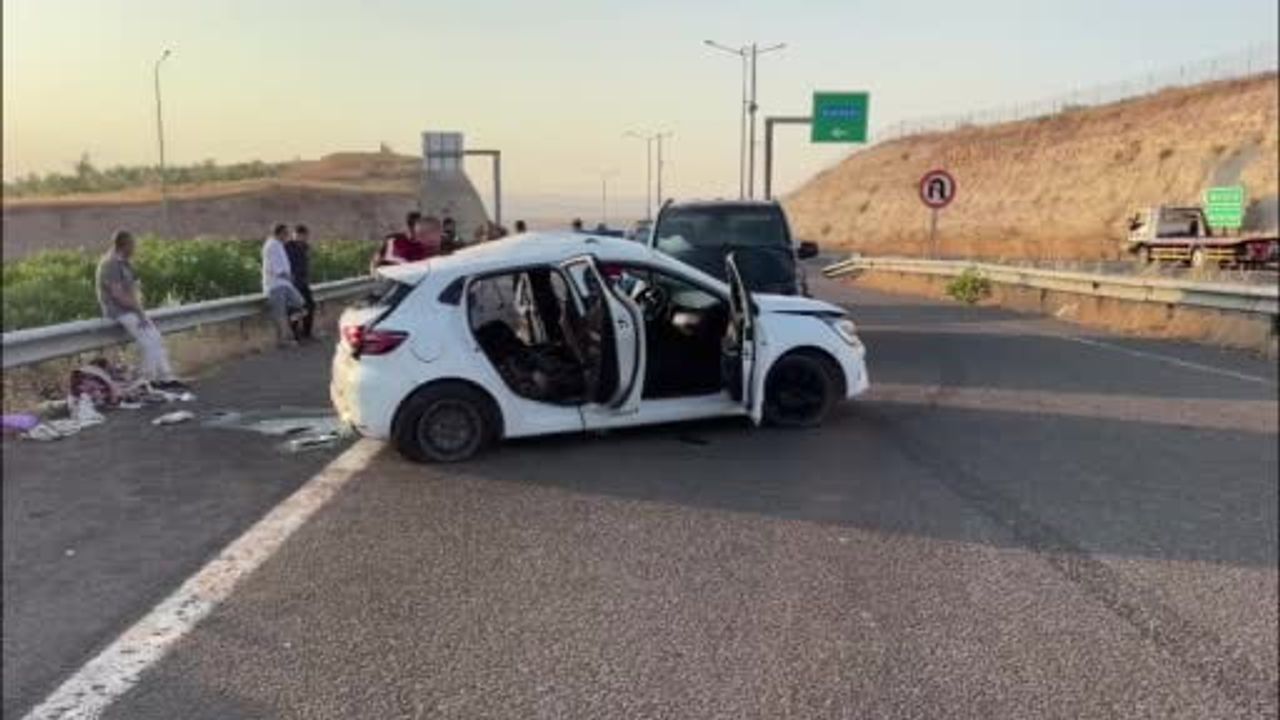 Şanlıurfa'da hafta sonu gezisi trafik kazasıyla sonuçlandı: 2 ölü, 8 yaralı