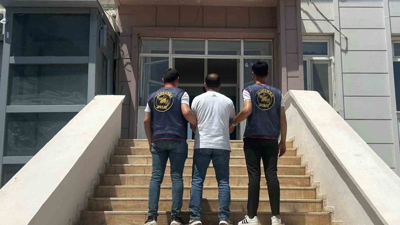 Şanlıurfa'da hırsızlık suçundan aranan şahıs yakalandı