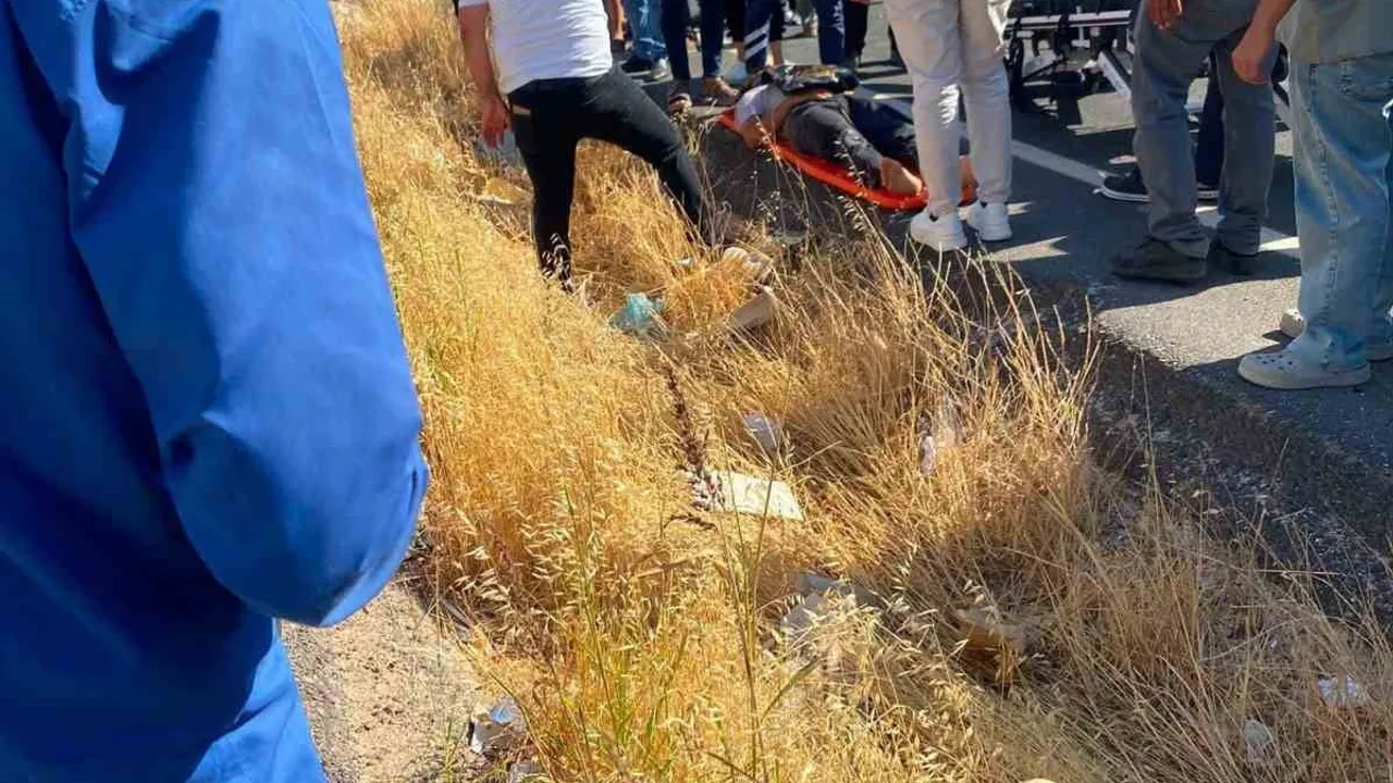 Şanlıurfa'da otomobille motosiklet çarpıştı: 2 yaralı