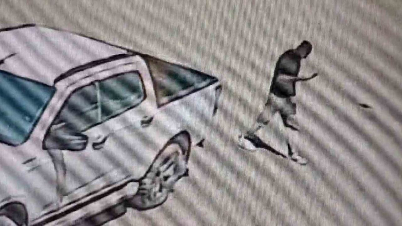 Şantiyede maskeli yöntem: motosikleti ittirip kendi malıymış gibi aldı