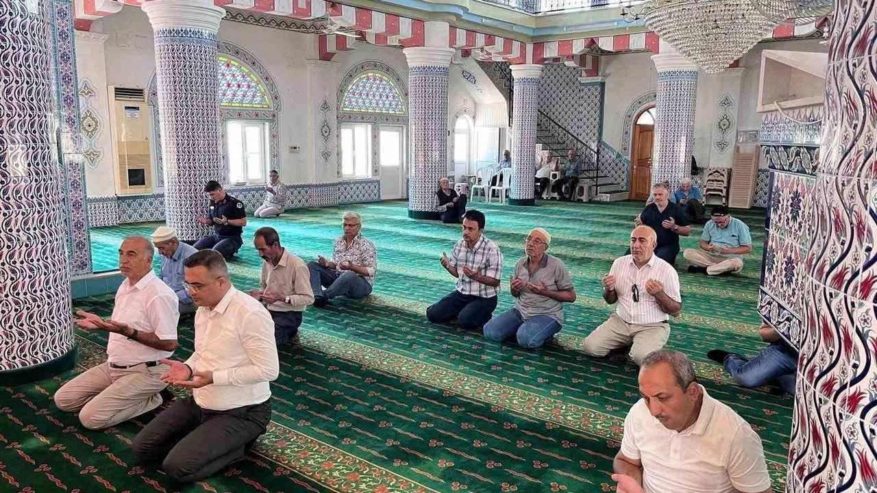 Sarıgöl’de 15 Temmuz şehitleri için hatm-i şerif ve mevlid okundu