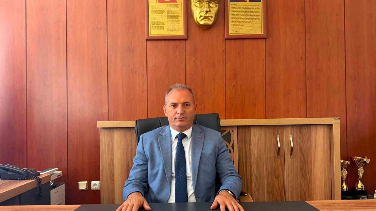 Sarıgöl ilçe milli eğitim müdürü Yıldıray Demirtaş göreve başladı
