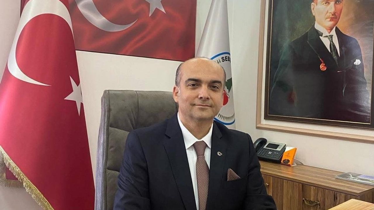 Seben belediye başkanı Uygar Oturakdaş CHP'den istifa etti