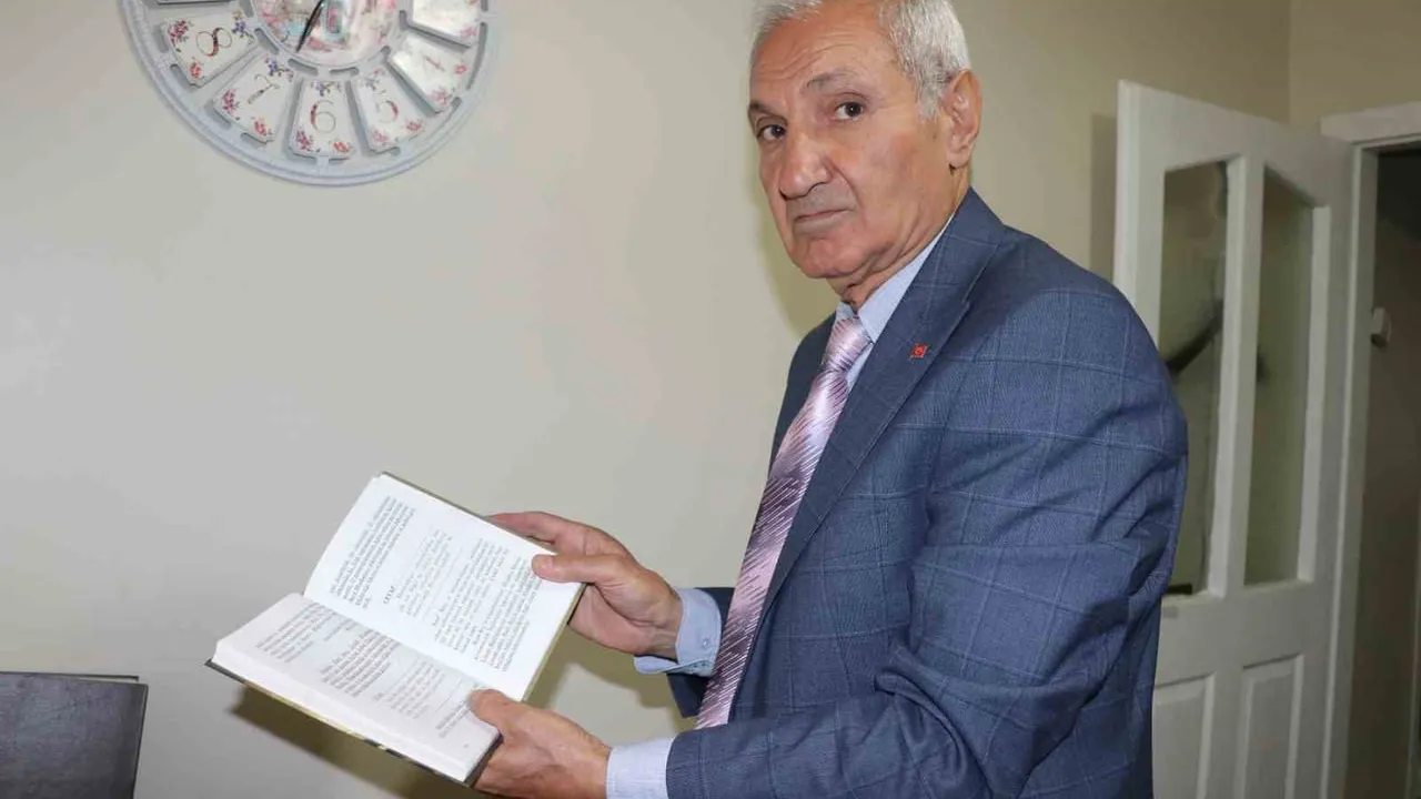 Şehit oğlunun adını 14 bin kitaplık kütüphaneyle yaşatacak