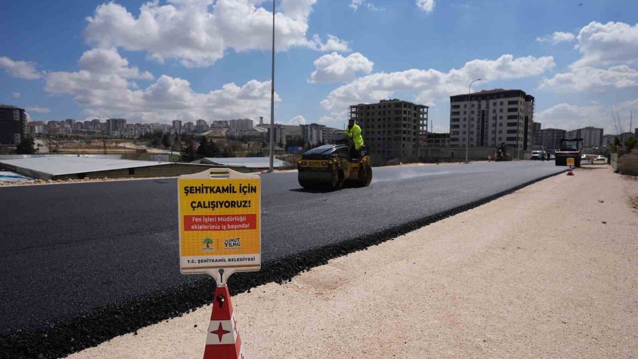 Şehitkamil’de 6 ayda 165 bin ton asfalt serildi
