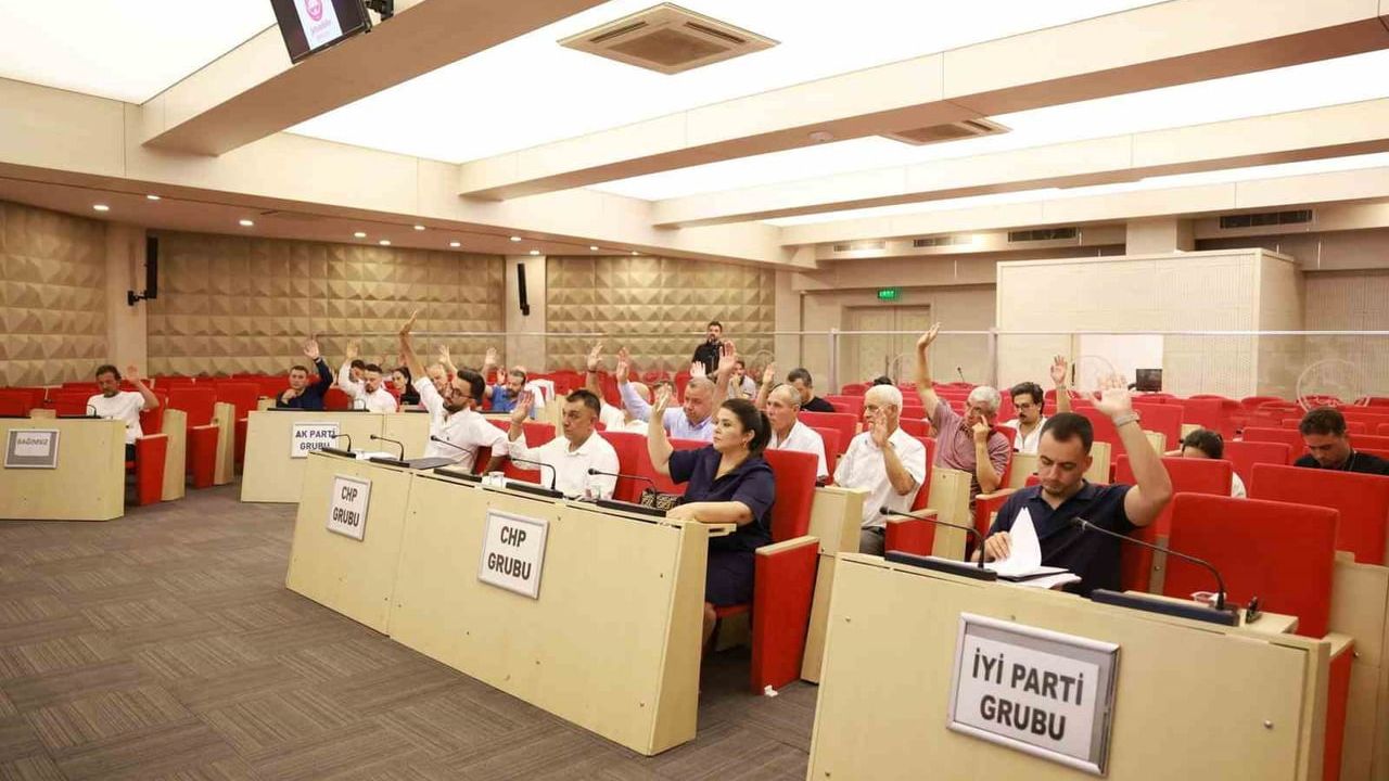 Şehzadeler Meclisi'nde 33 madde karara bağlandı